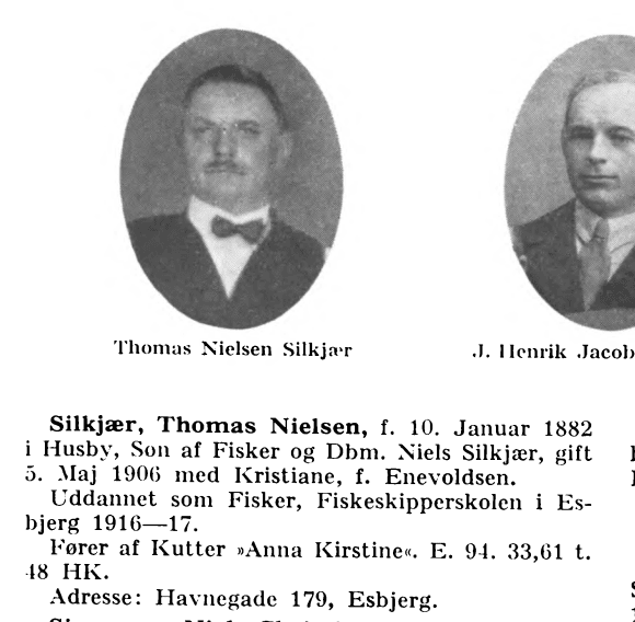 Portræt af Thomas Nielsen Silkjær med overskæg og butterfly, ovalt fotografi fra Dansk Fiskeristat 1935