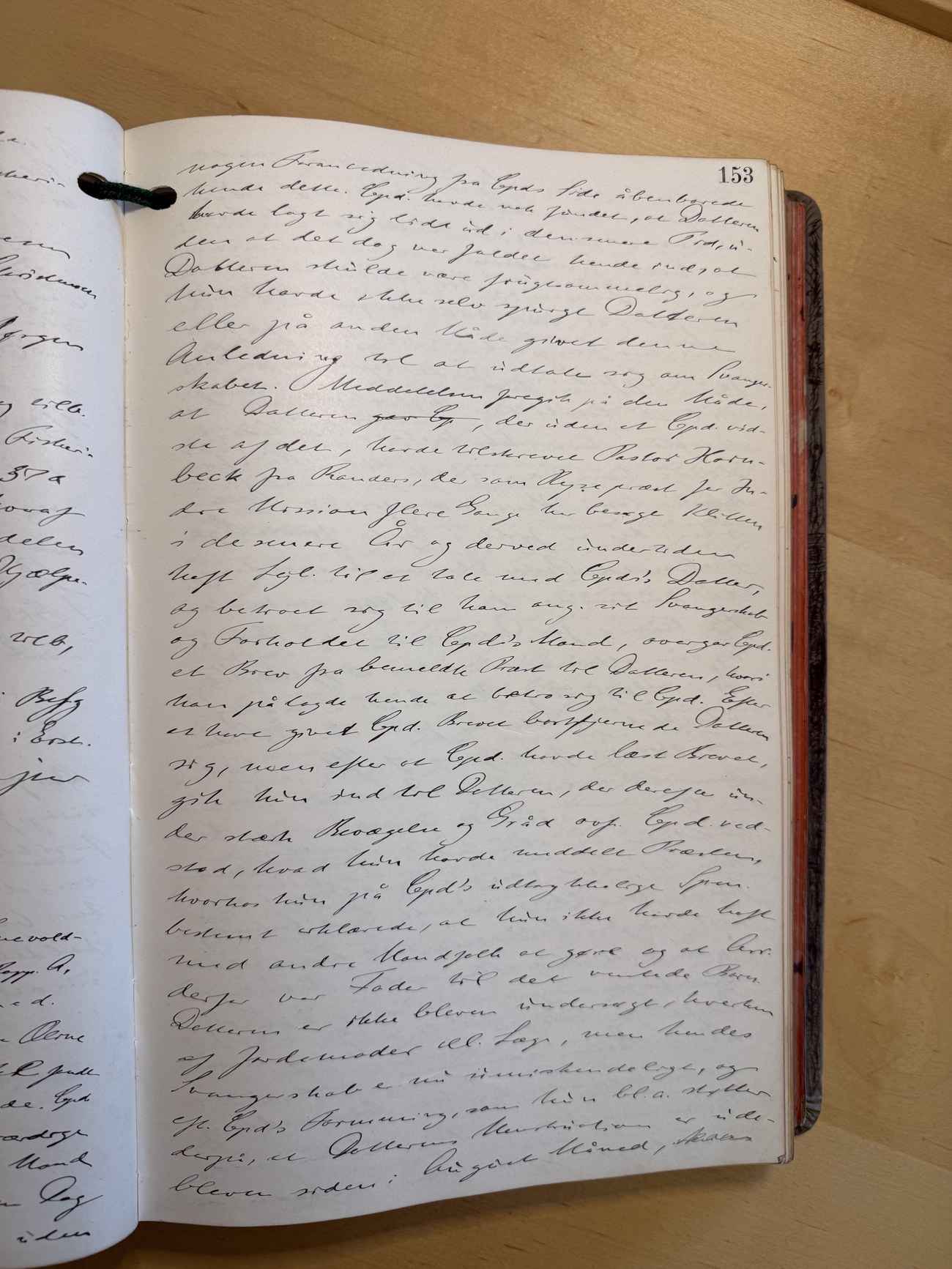 Opslag i politiprotokollen for Ulfborg-Hind Herreder, side 153, tætskrevet gotisk håndskrift med Kristianes forklaring af 7. marts 1913, hvor pastor Hornbeck fra Randers omtales
